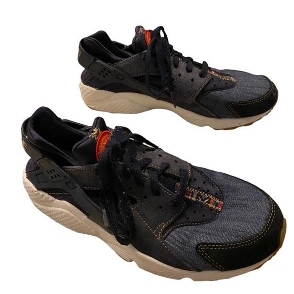 Nike Air Huarache sneakers  Size 9 Women - Picture 4 of 10